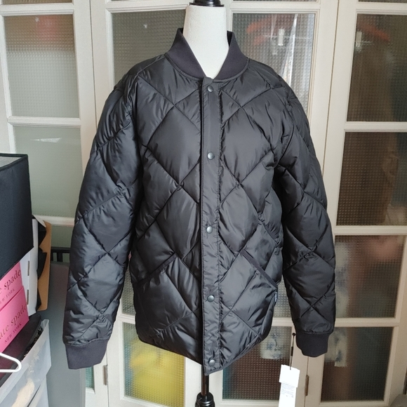 Calvin Klein Reversible Diamond Quilted Jacket - Picture 6 of 10